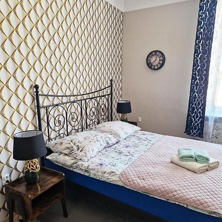 Sara -Mikołajska 9 - Comfy Elegant Apartment near Rynek Krasków Eksteriør bilde