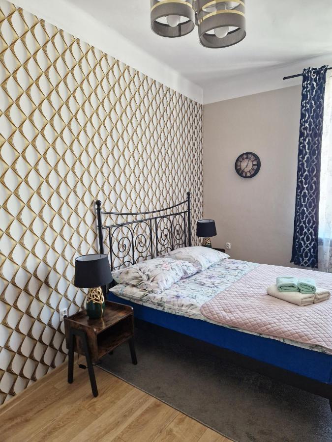 Sara -Mikołajska 9 - Comfy Elegant Apartment near Rynek Krasków Eksteriør bilde