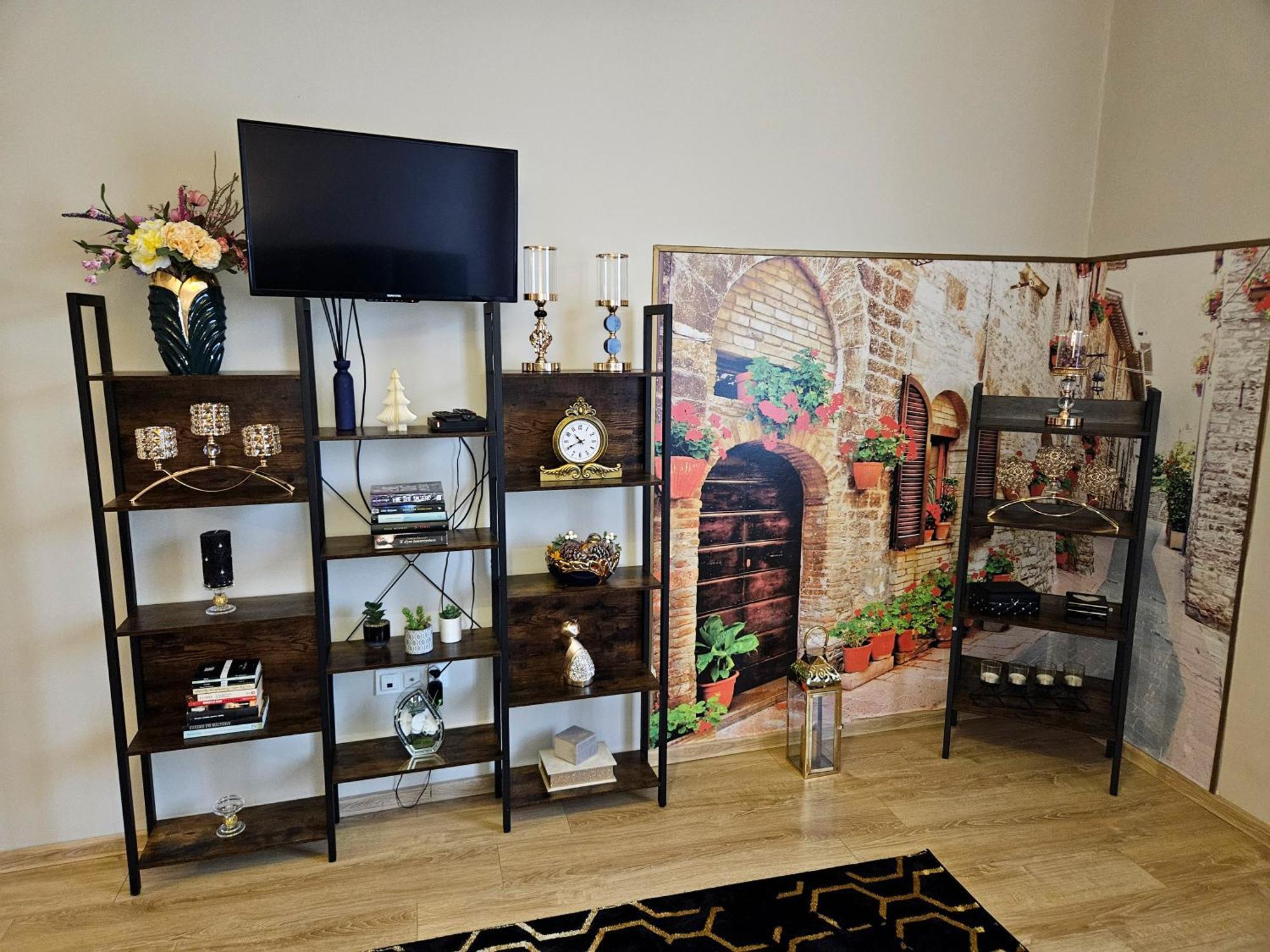 Sara -Mikołajska 9 - Comfy Elegant Apartment near Rynek Krasków Eksteriør bilde