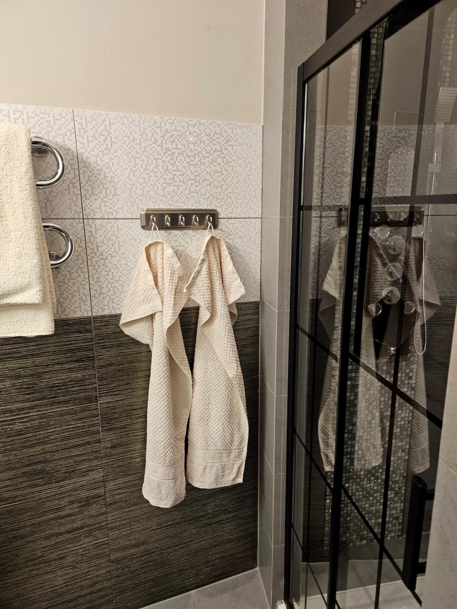 Sara -Mikołajska 9 - Comfy Elegant Apartment near Rynek Krasków Eksteriør bilde