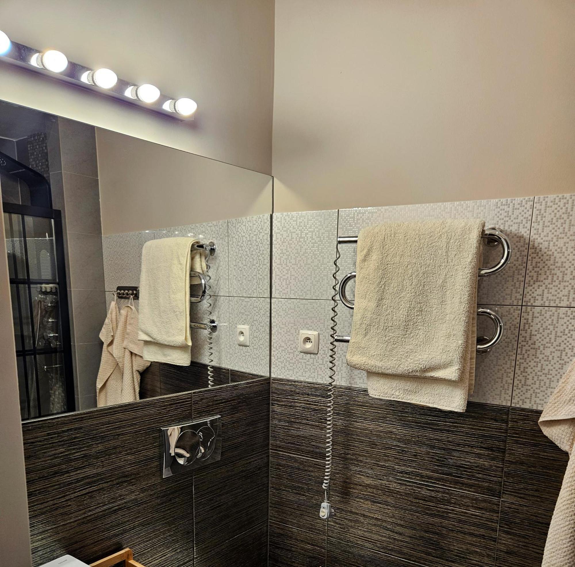 Sara -Mikołajska 9 - Comfy Elegant Apartment near Rynek Krasków Eksteriør bilde